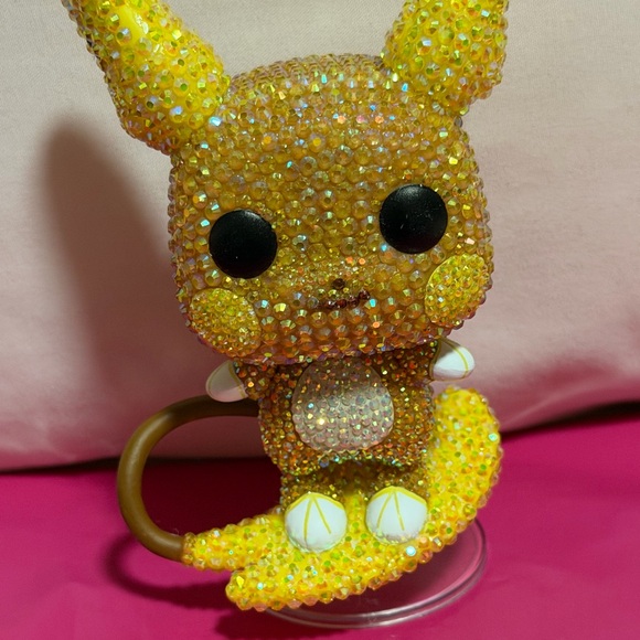 Sparkling Raichu Pokémon Yellow Crystal Figurine